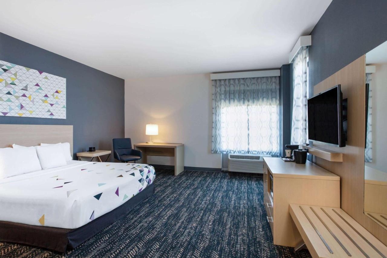 La Quinta Inn & Suites By Wyndham Manassas, Va- Dulles Airport Экстерьер фото