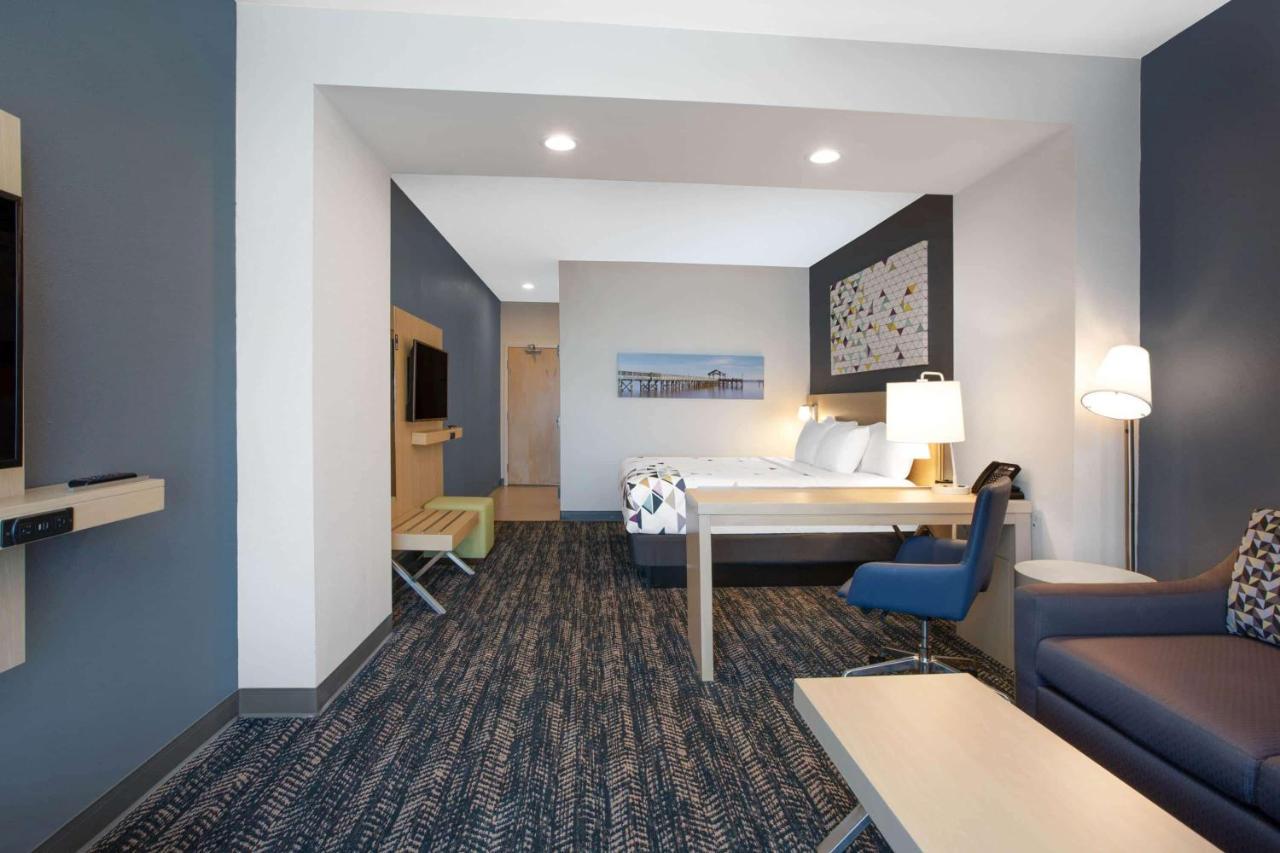 La Quinta Inn & Suites By Wyndham Manassas, Va- Dulles Airport Экстерьер фото