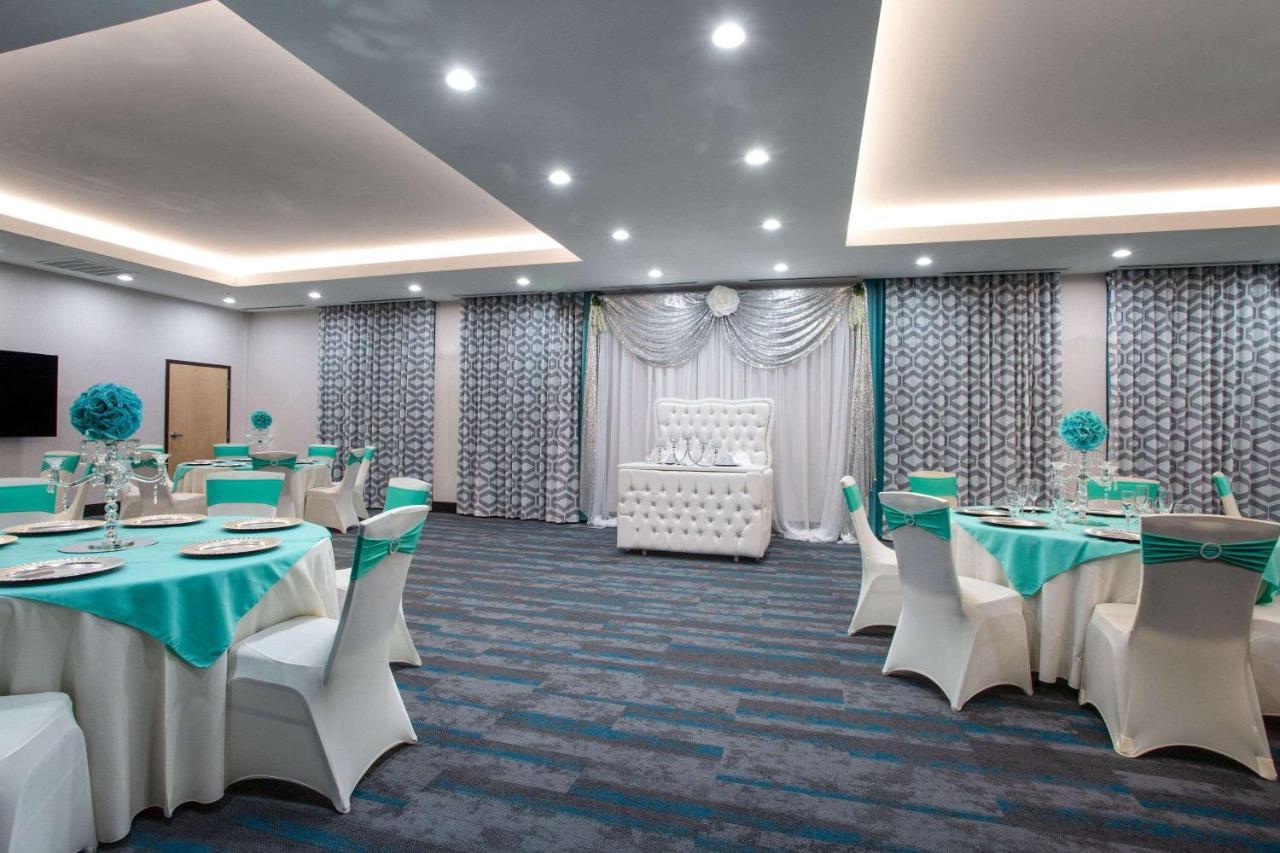La Quinta Inn & Suites By Wyndham Manassas, Va- Dulles Airport Экстерьер фото