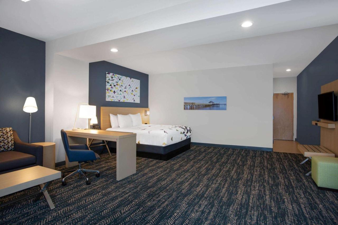 La Quinta Inn & Suites By Wyndham Manassas, Va- Dulles Airport Экстерьер фото